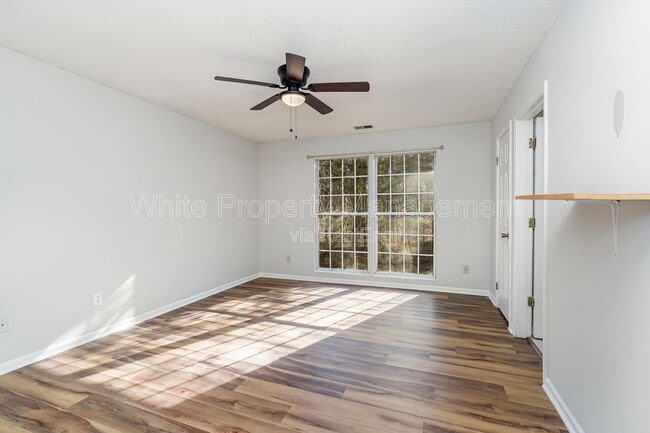 Building Photo - 11100 Deerpath Ct