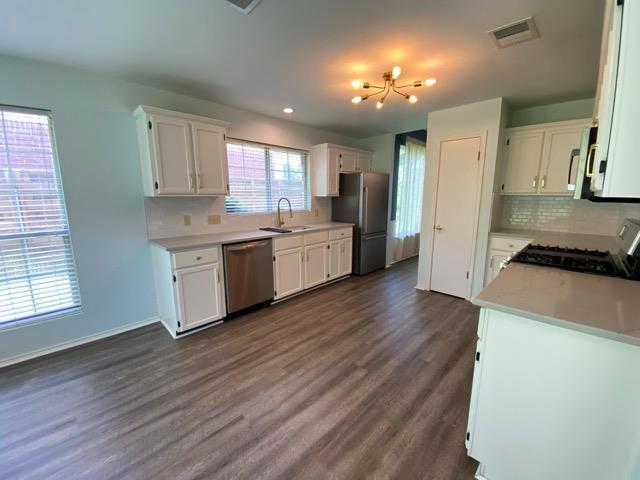 Building Photo - 1808 Lion-Heart Dr