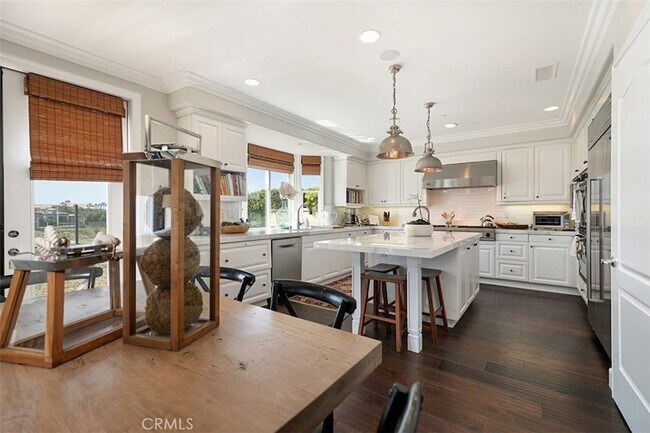 Building Photo - 27 Via Monarca St