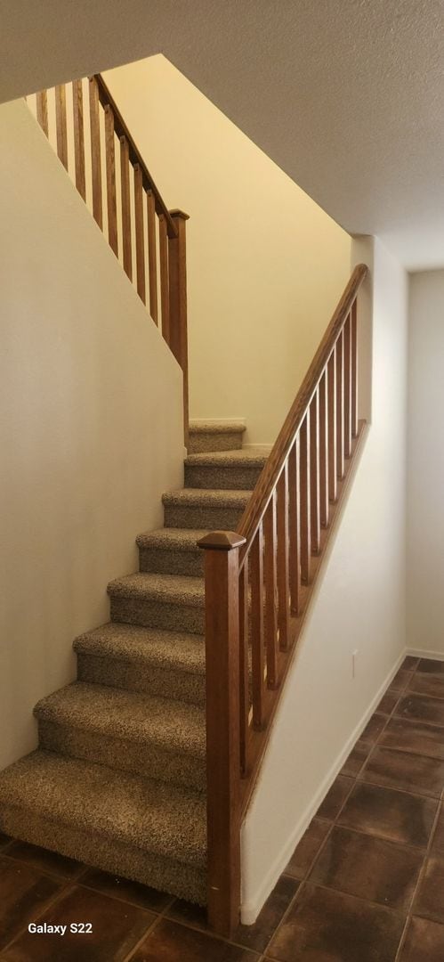 Building Photo - 3 BEDROOM IN THE SPECTRUM AT VAL VISTA