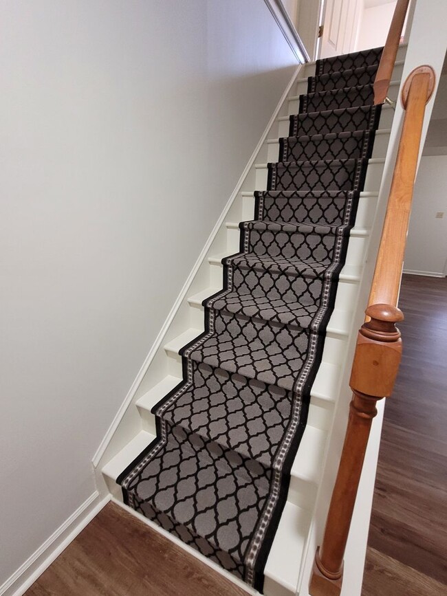 Building Photo - Ephrata Townhome 3 bed 1.5 bath