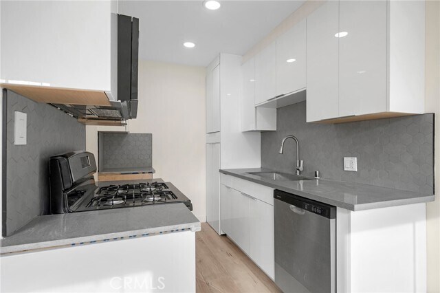 Building Photo - 10230 Silverton Ave