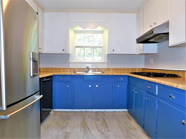 Building Photo - 2412 N Carroll Blvd