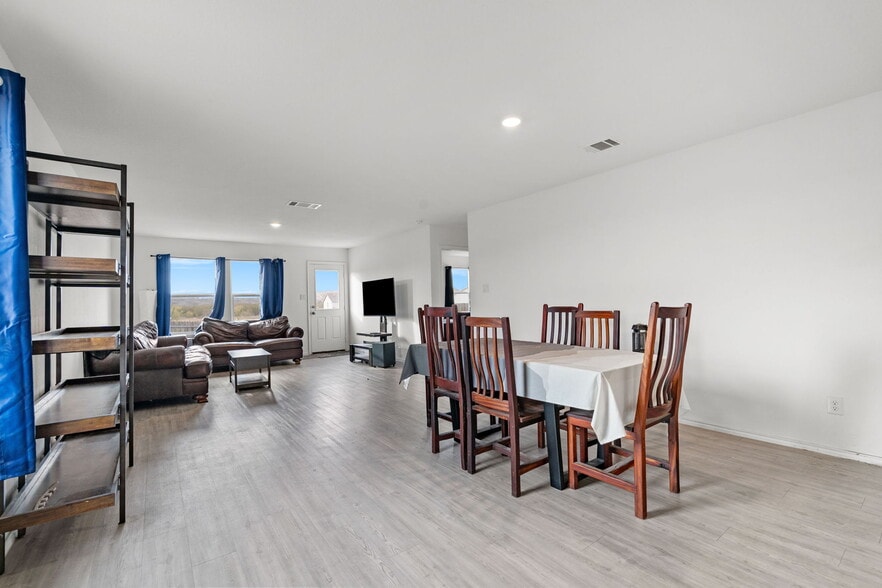 Building Photo - 7235 Eclipse Pl