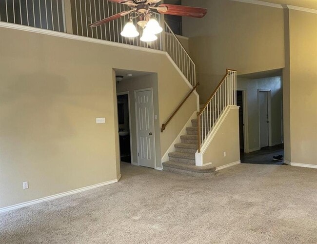 Building Photo - 2105 Lobelia Dr