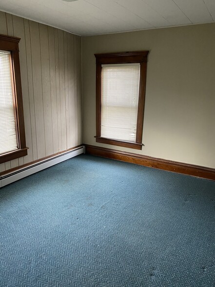 Building Photo - 241 W Pine St