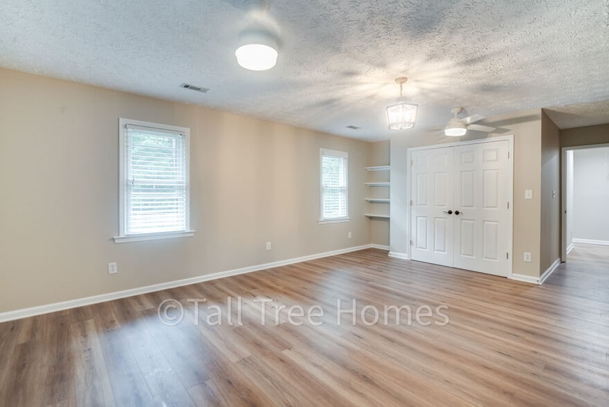 Building Photo - 410 Murry Park