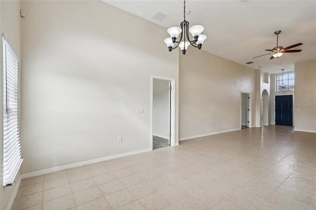 Building Photo - 235 Royal Palm Dr