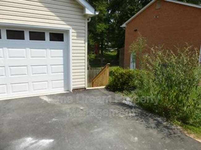 Building Photo - 11603 Silverleaf Ln