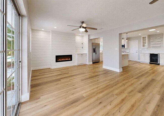 Building Photo - 6513 Abaco Dr