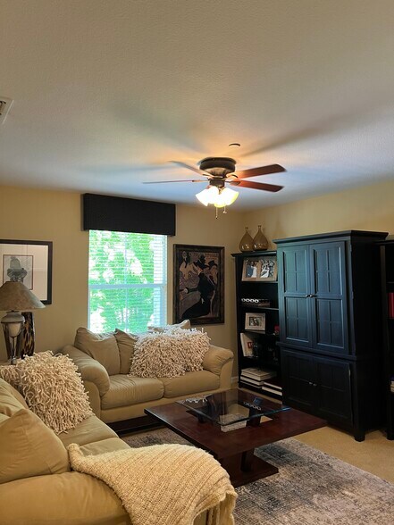 Den upstairs - 4402 Esplanade Cir
