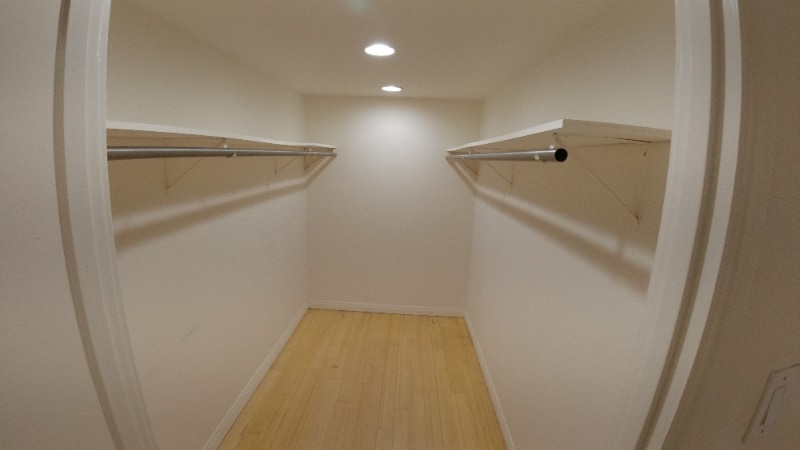 Building Photo - 924 Hancock Ave