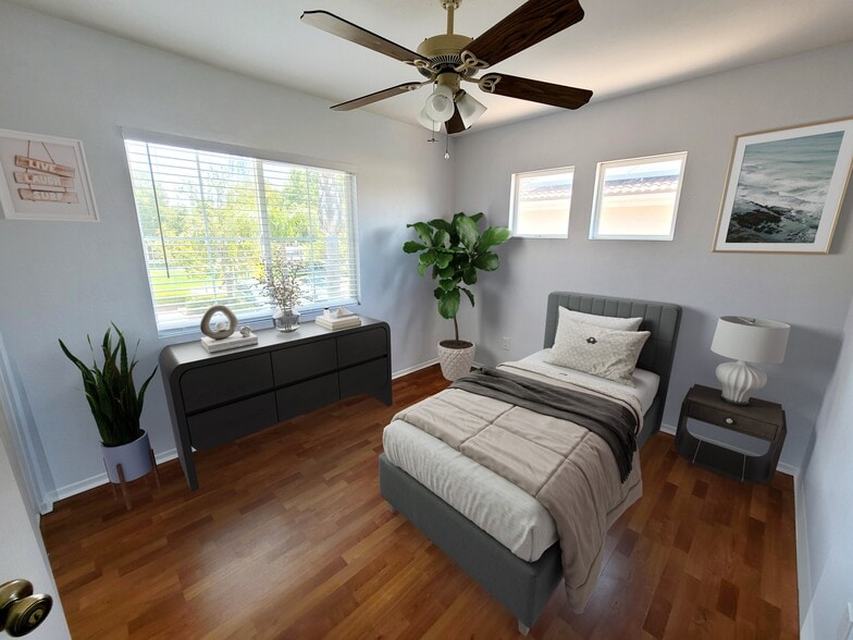 Building Photo - 11559 Compass Point Dr N