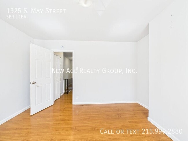 Building Photo - 1325 S May St