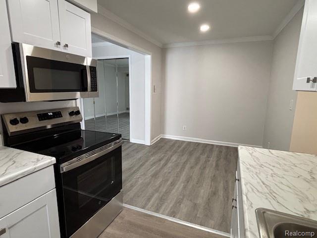 Building Photo - 250 E Thirteen Mile Rd