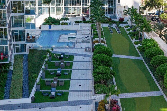 Building Photo - 145 2nd Ave S