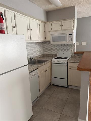 Building Photo - 9809 Walnut St