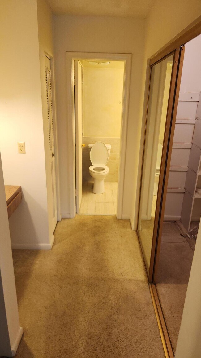 Building Photo - 4751 NW 21st St