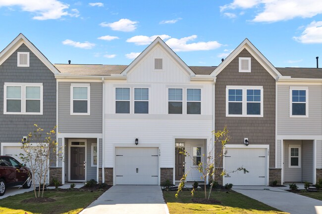 Primary Photo - 130 Paramount Dr