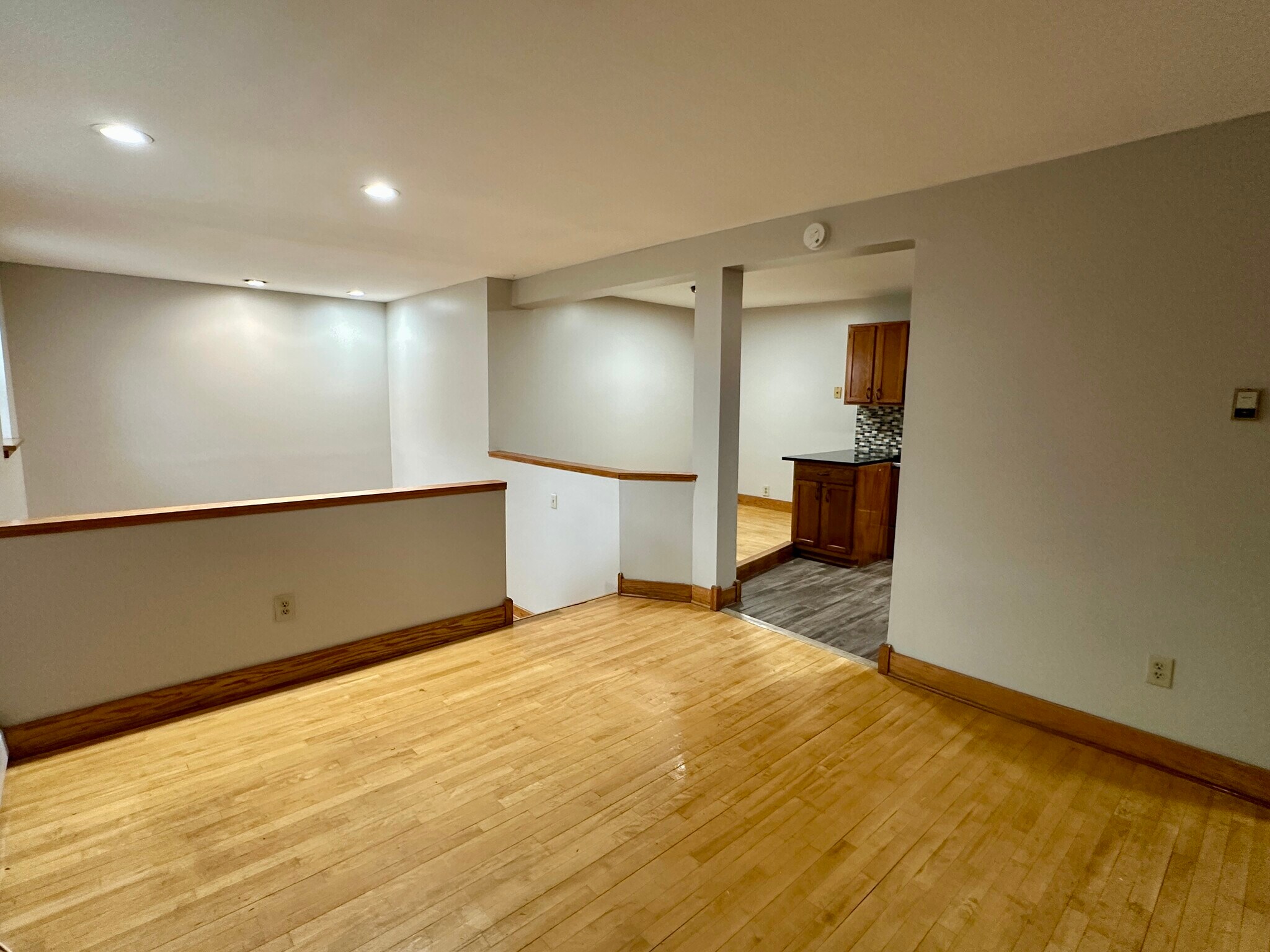 Building Photo - 2518 Emerson Ave S