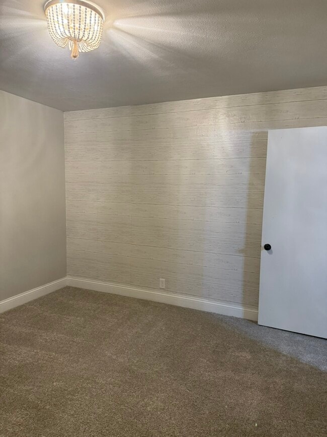 Building Photo - 4202 N Devon Ln