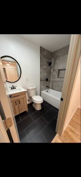 Building Photo - 4927 E San Rafael St