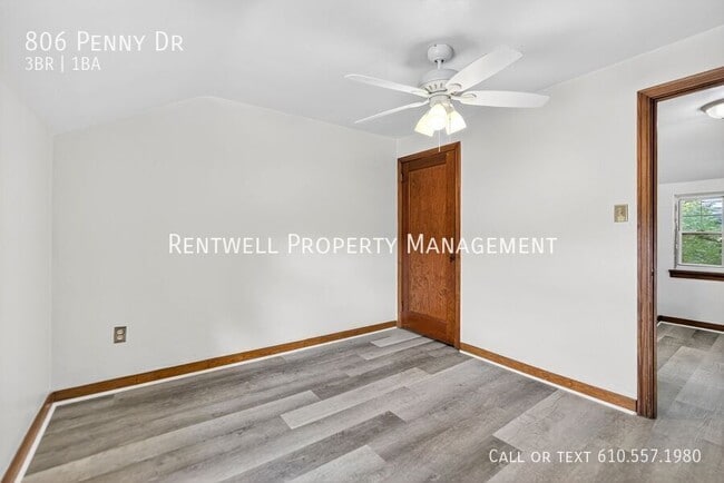 Building Photo - 806 Penny Dr