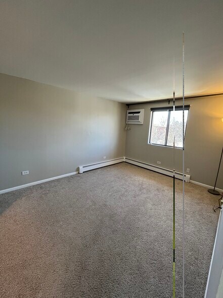 Building Photo - 5 Parkside Ct