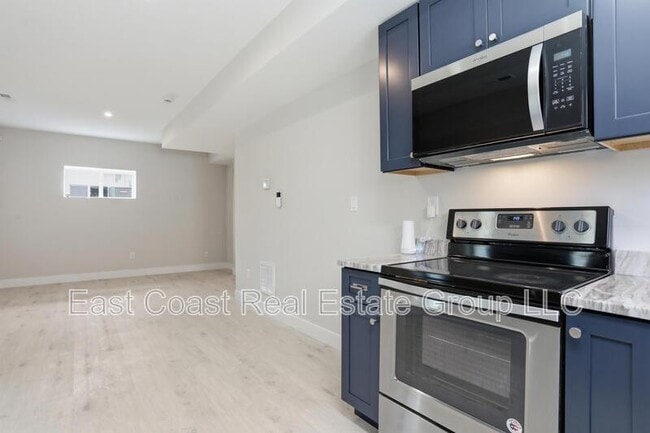 Building Photo - 530 N Third St B