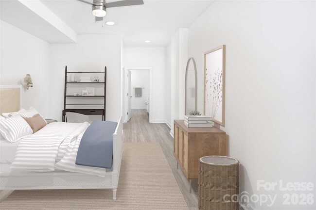 Building Photo - 909 Camden Grandview Rd