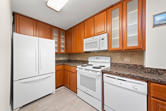 Building Photo - 195 N Harbor Dr