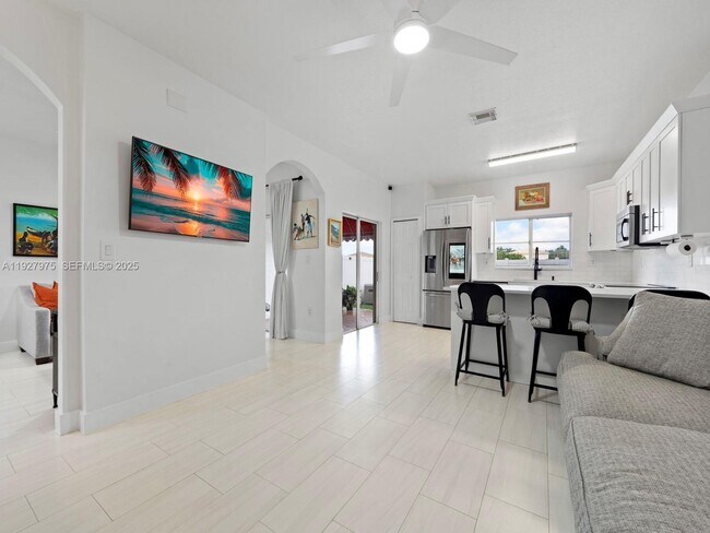 Building Photo - 12881 SW 49th Ct