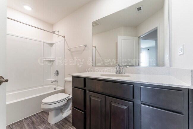 Building Photo - 596 Cimmaron Cir