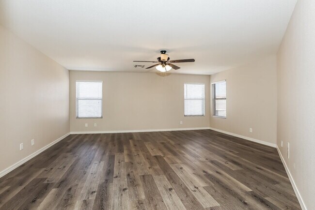 Building Photo - 11462 E Quarry Ave