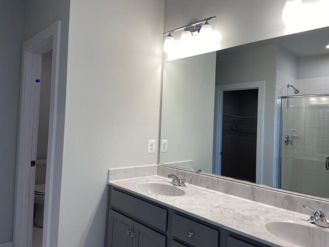 Building Photo - 2759 Acadia Dr