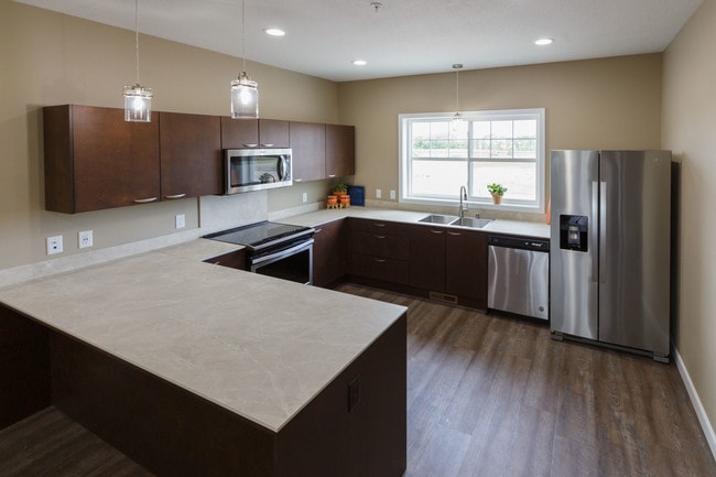 kitchen - 1200 Prairie Winds Dr