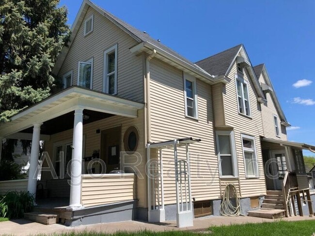 Building Photo - 1040 Jessie St