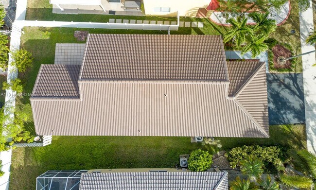 Building Photo - 1592 Salerno Cir