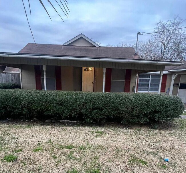 Building Photo - 4700 Beaumont Ave