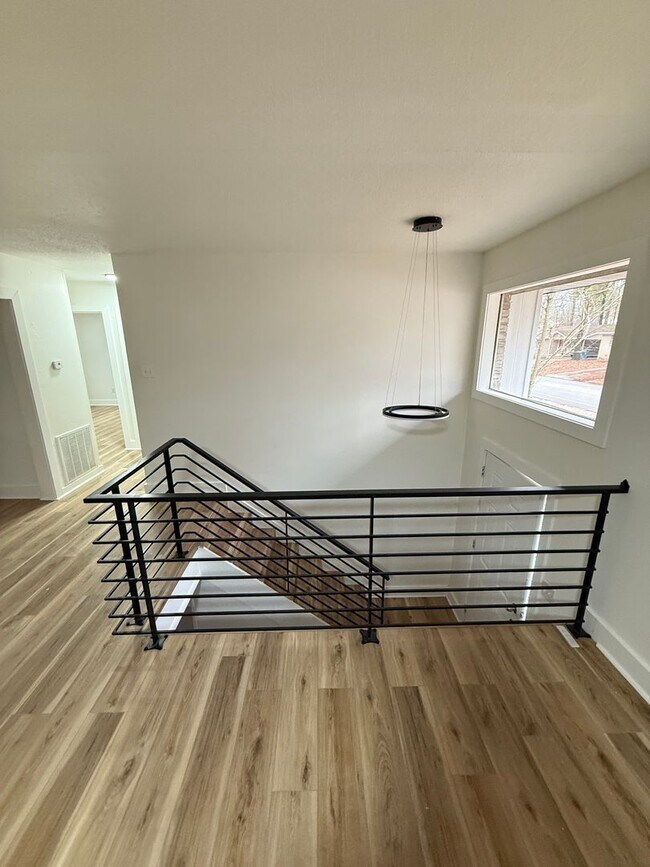 Building Photo - Beautifully Remodeled 4-Bedroom, 2-Bathroom Home with Modern Finishes in Benton!
