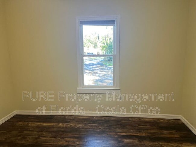 Building Photo - 5625 SE 109th Pl