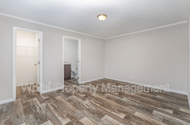 Building Photo - 1335 Oak Breeze Dr