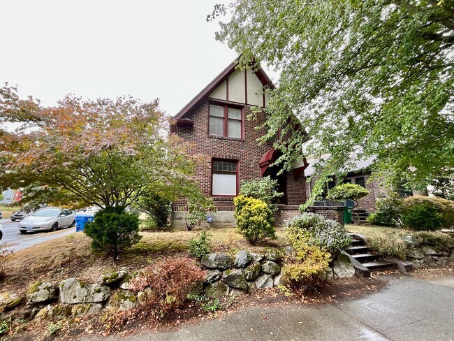 Primary Photo - $500 Move In Special - Beautiful 3-bedroom...