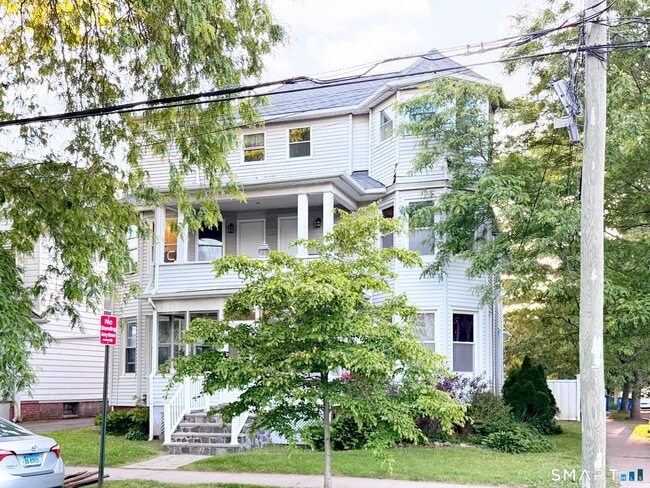 Building Photo - 308 Alden Ave