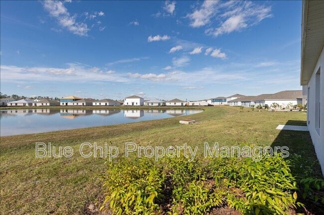 Building Photo - 2295 Green Valley St