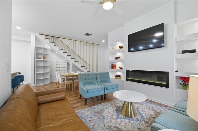 Building Photo - 1278 Plaza Ave SW