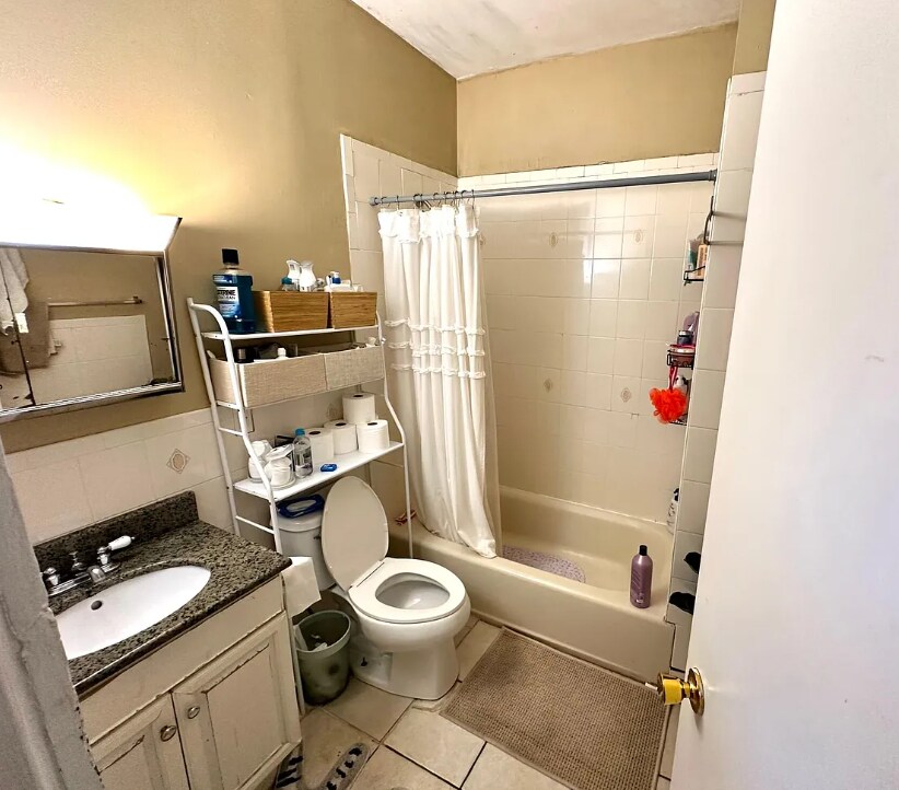 Building Photo - 68 Egmont St