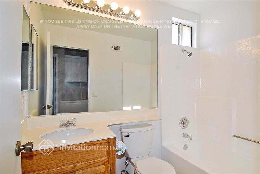 Building Photo - 31089 Tecumseh Ct