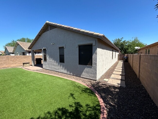 Building Photo - 17051 W Windermere Way