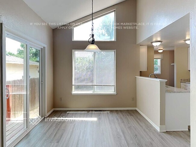 Building Photo - 17772 E Bethany Dr